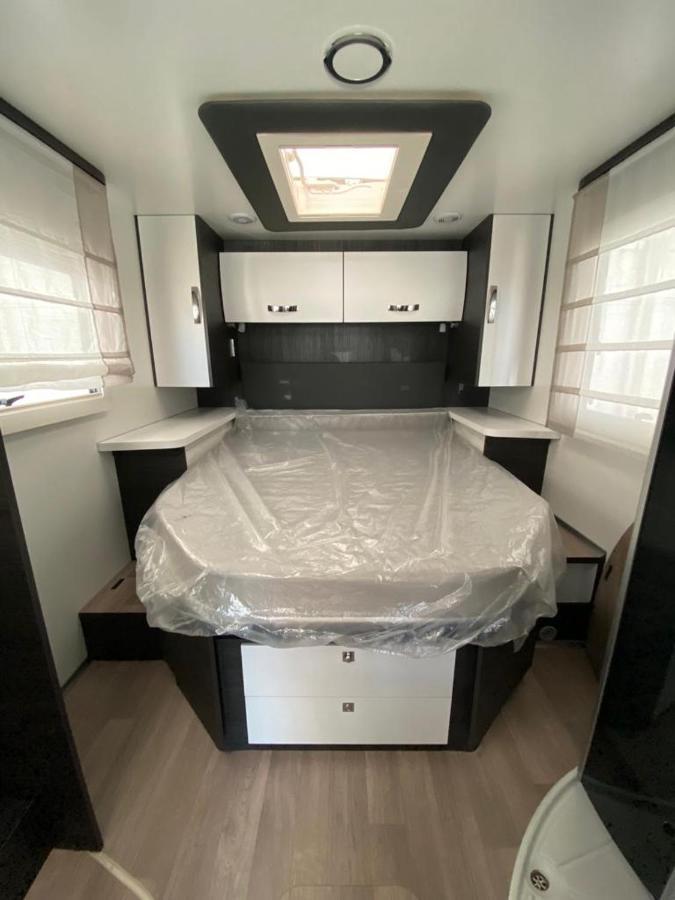 Magnifica Autocaravana Adria Matrix Axess 670Sl Granada Eksteriør billede